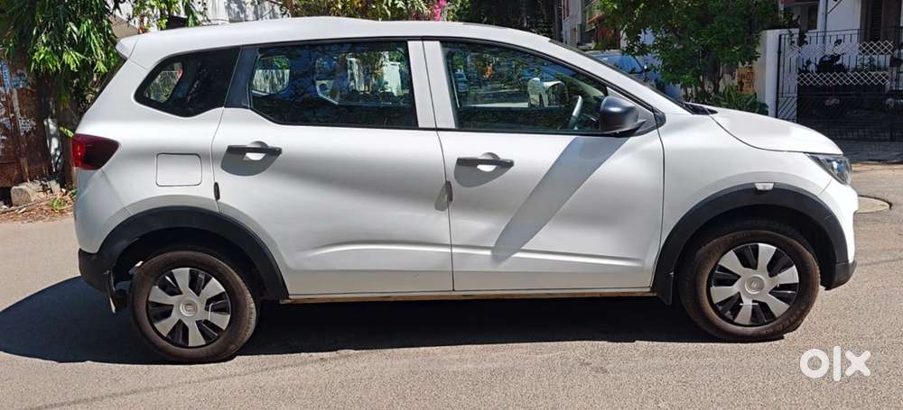 Renault Triber Rxl, 2022, Petrol