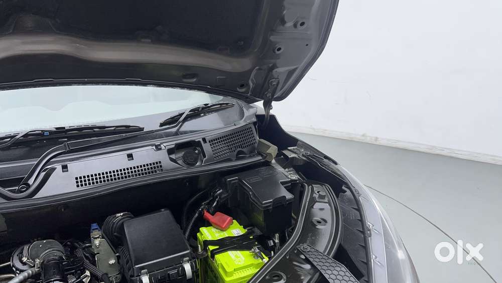 Nissan Magnite Xv Turbo, 2022, Petrol