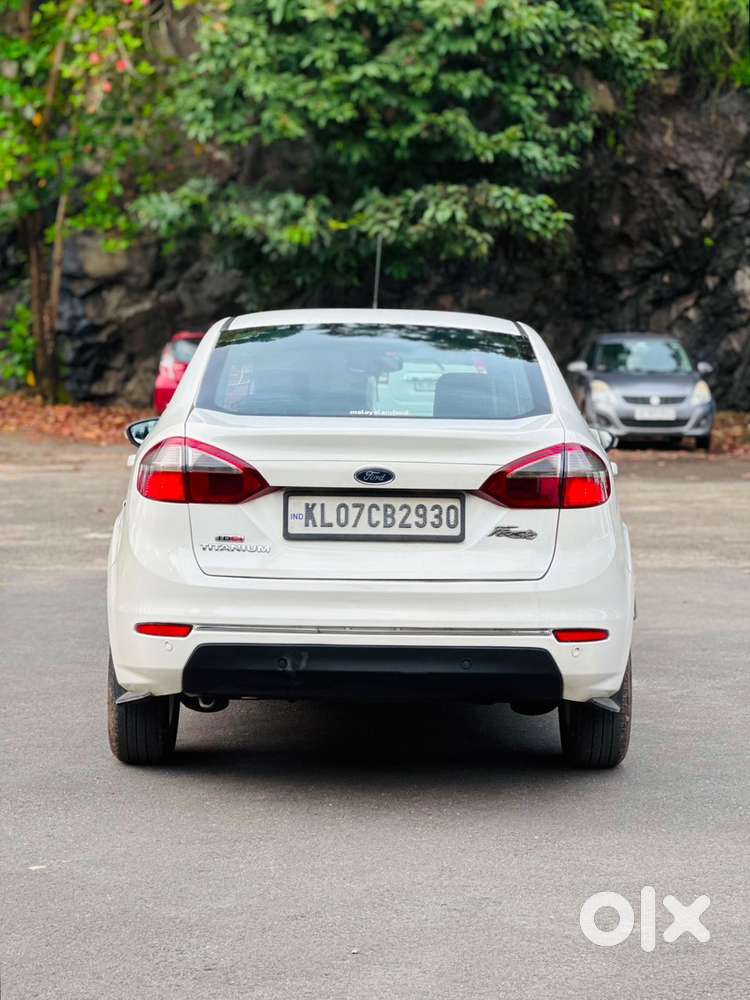 2014 Ford Fiesta Global Titanium