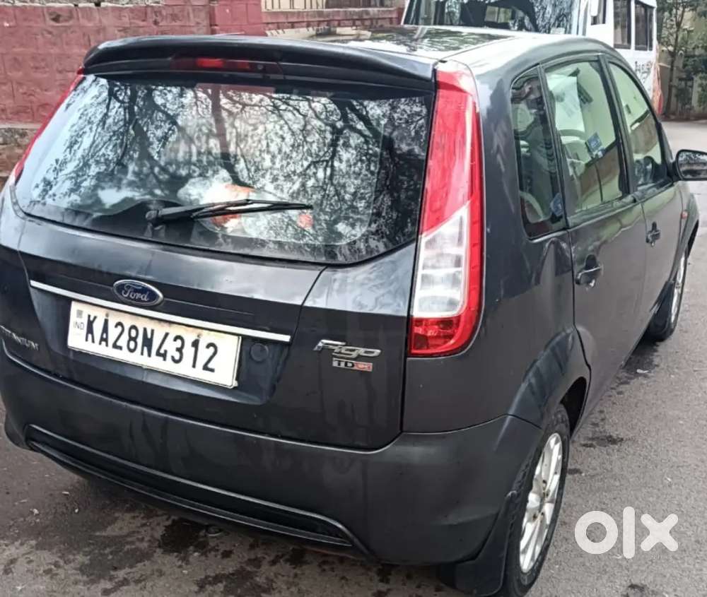 Ford Figo Titanium Diesel 2013