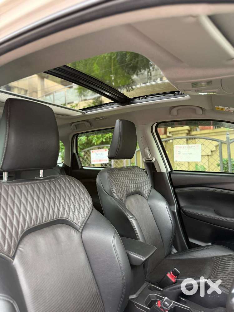 Maruti Suzuki Grand Vitara 1.5 Alpha Plus Intelligent Hybrid Ecvt, 2..