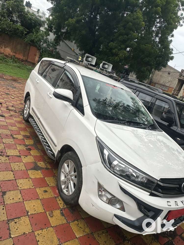 2020 Toyota Innova Crysta