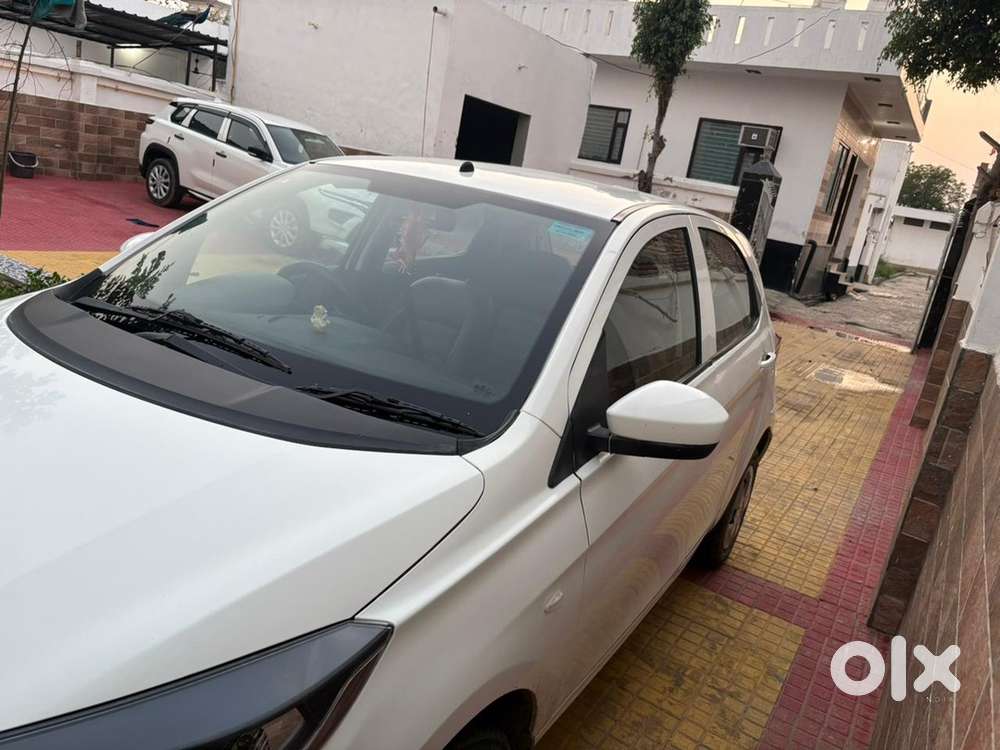 Tata Tiago Petrol 2023