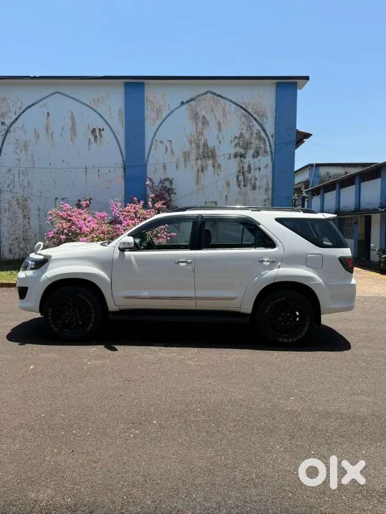 Toyota Fortuner 2015