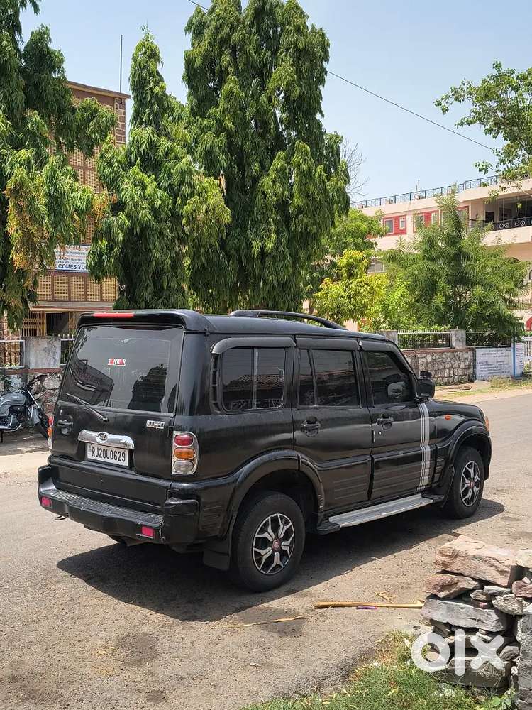 Mahindra Scorpio 2004