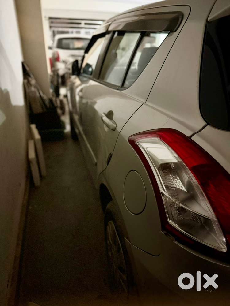 Maruti Suzuki Swift Petrol 2013
