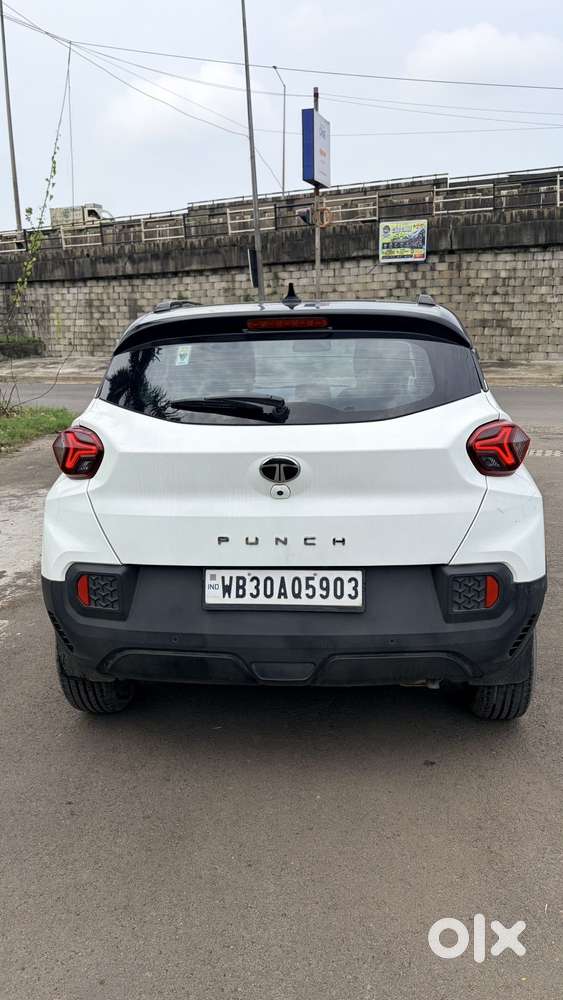 Tata Punch Creative Dual Tone Mt Sunroof, 2024, Petrol