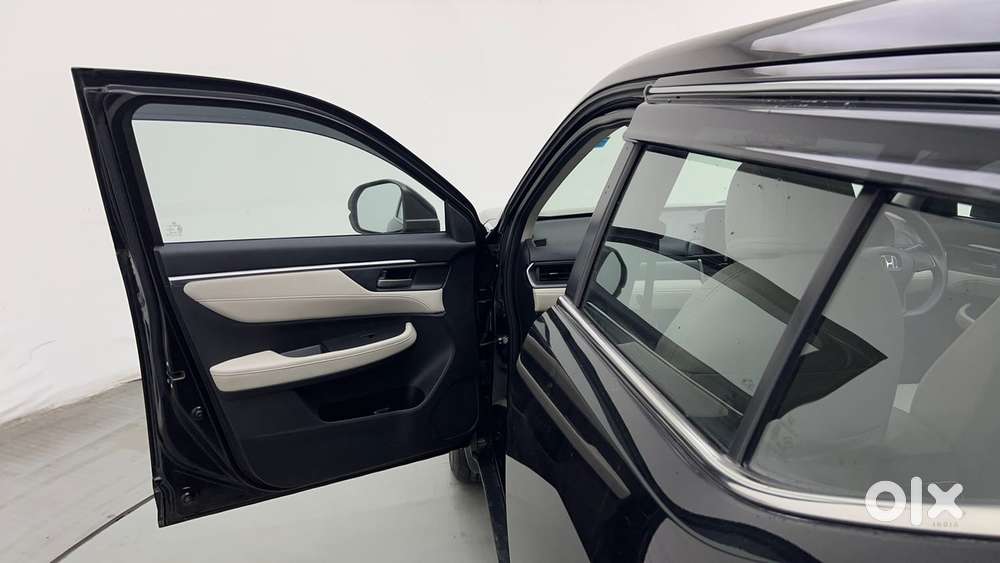 Honda Elevate V Mt, 2025, Petrol