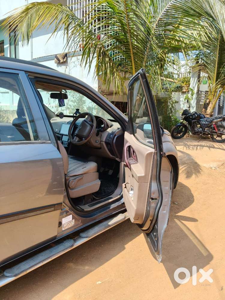 Mahindra Xuv500 Diesel 2015