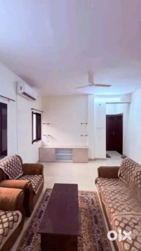 FULL FURNISHED FLAT IN CLOSED COVERED CAMPUS