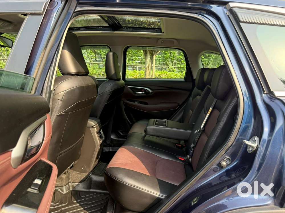 Maruti Suzuki Grand Vitara 1.5 Alpha Smart Hybrid At, 2022, Petrol
