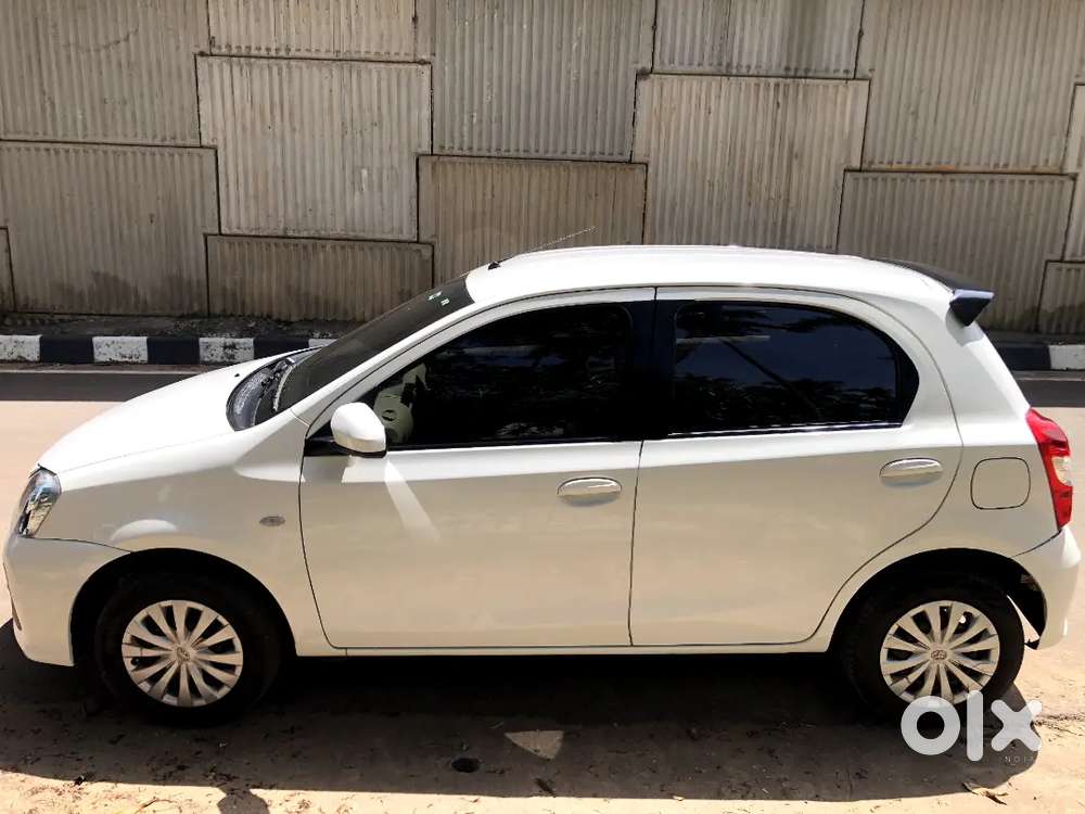Toyota Etios Liva G(f) 2016