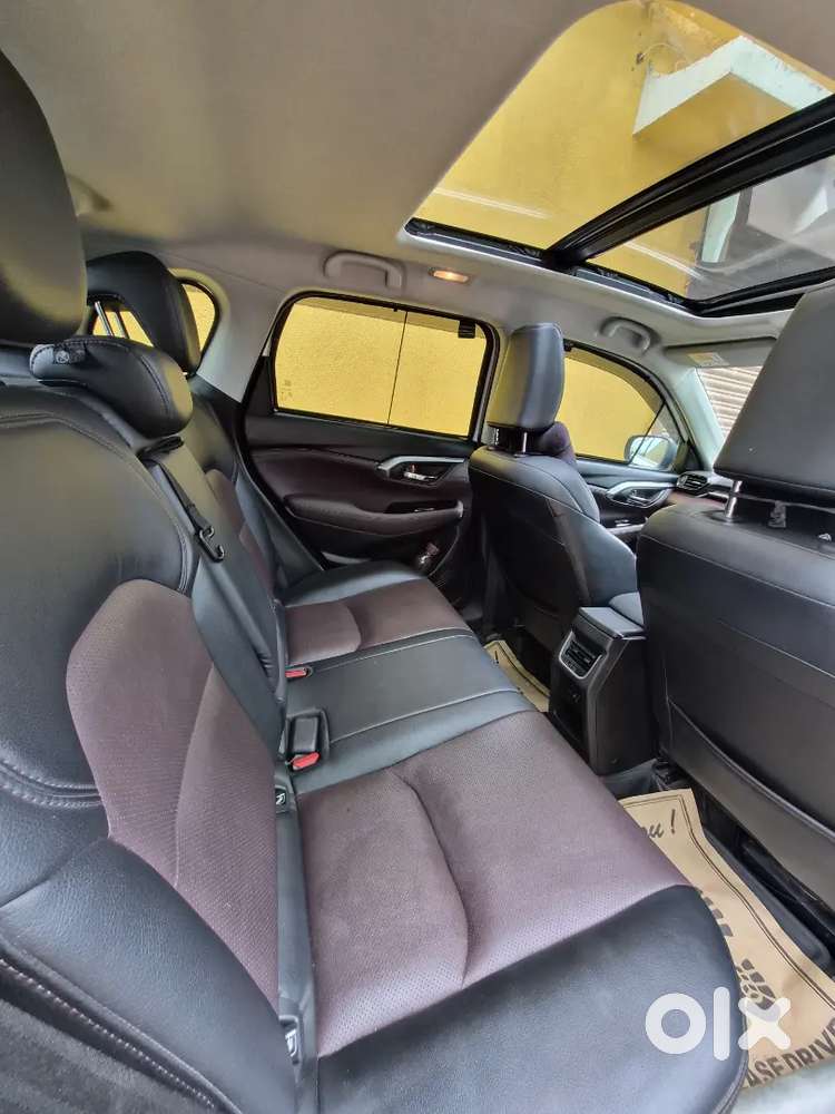 Maruti Suzuki Grand Vitara Top Model 4x4 Drive Mode Alpha Dual Tone