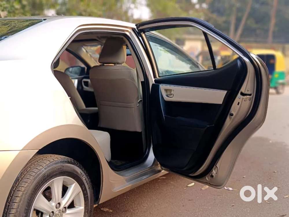 Toyota Corolla Altis 1.8 G, 2015, Petrol