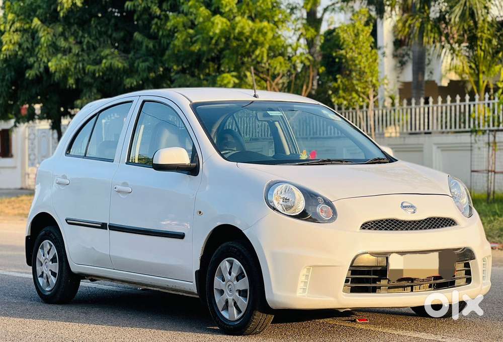 Nissan Micra Cvt Xv, 2015, Petrol