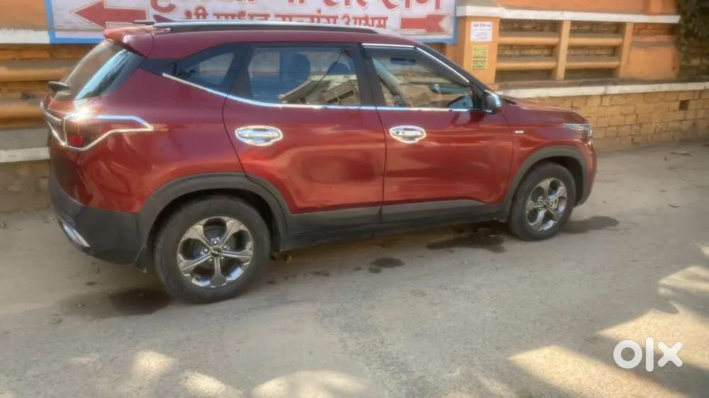 Kia Carens 2022 Petrol 32000 Km Driven