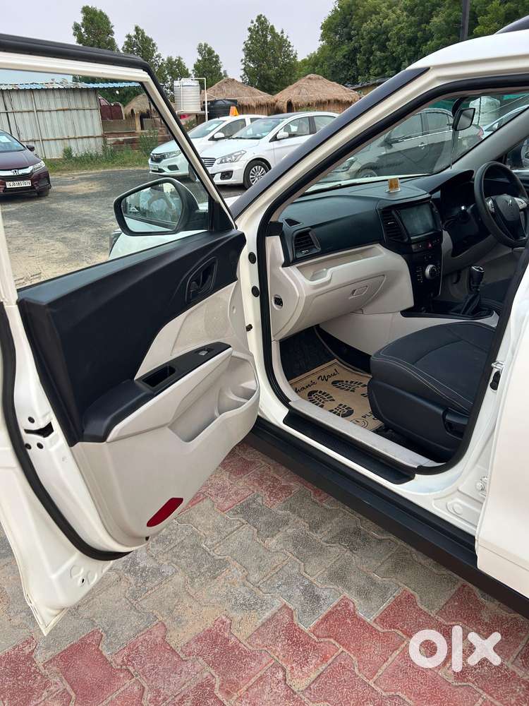 Mahindra Xuv300 W6 Diesel, 2023, Diesel