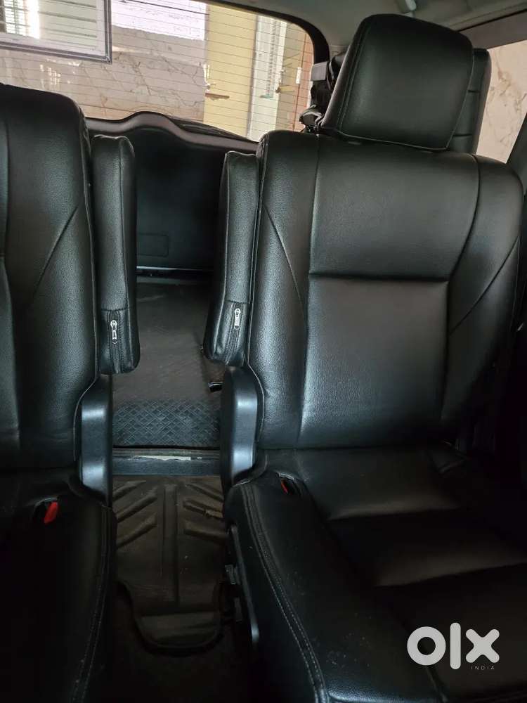 Toyota Innova Crysta 2017 Diesel Well Maintained
