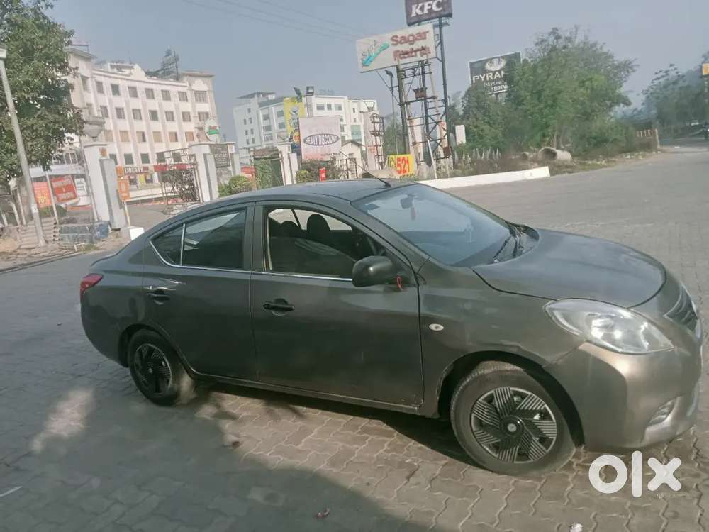 Nissan Sunny 2013 Petrol 82000 Km Driven