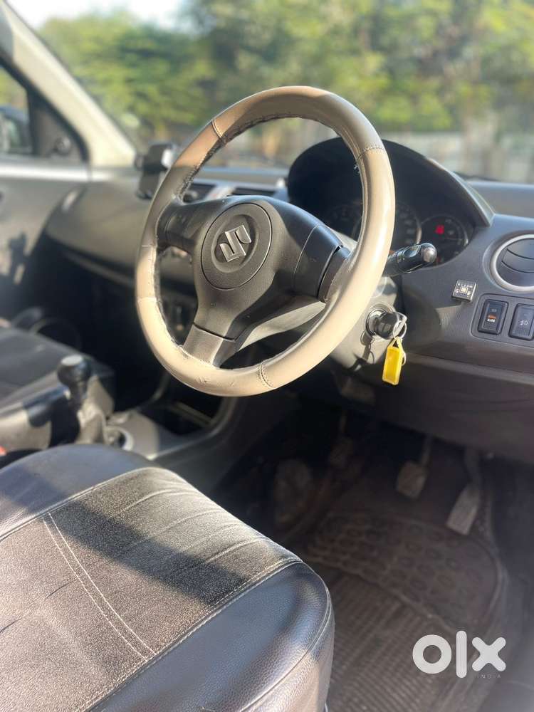 Maruti Suzuki Swift Dzire Vxi, 2012, Petrol