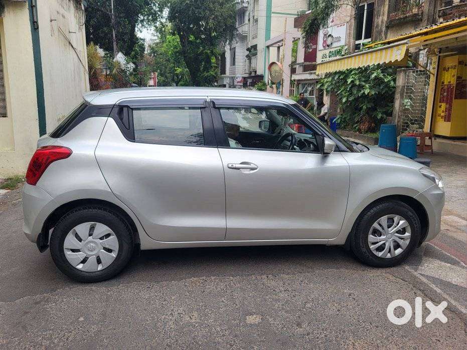 Maruti Suzuki Swift Vxi + Manual, 2022, Petrol