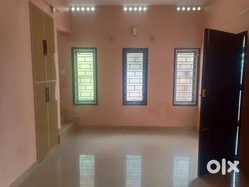2BHK Ground Floor Small Car Parking House for Rent Near at Cotton Hill