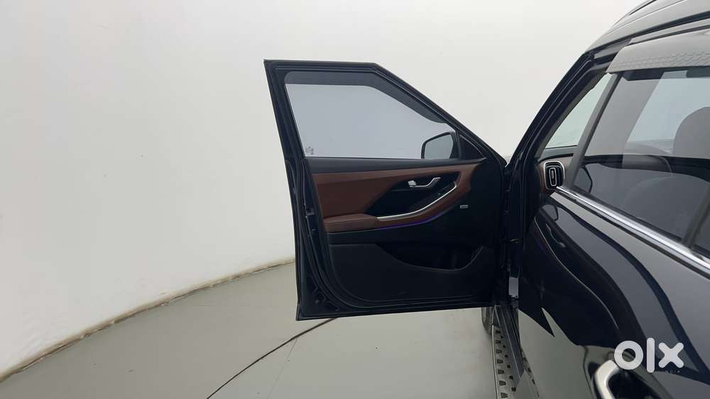 Hyundai Alcazar 1.5 Tdct Signature (o) 7s Petrol, 2023, Petrol