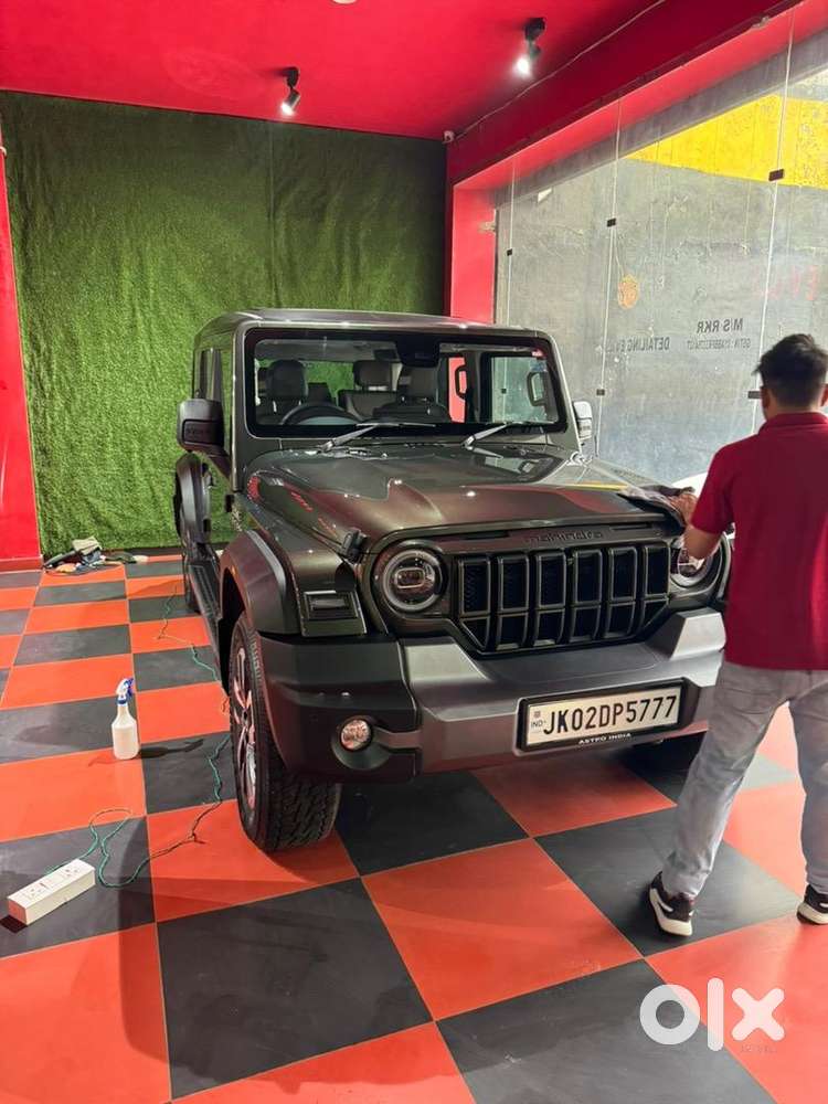 Brand New Thar Rox 4/4 Ax 7 L Top Model