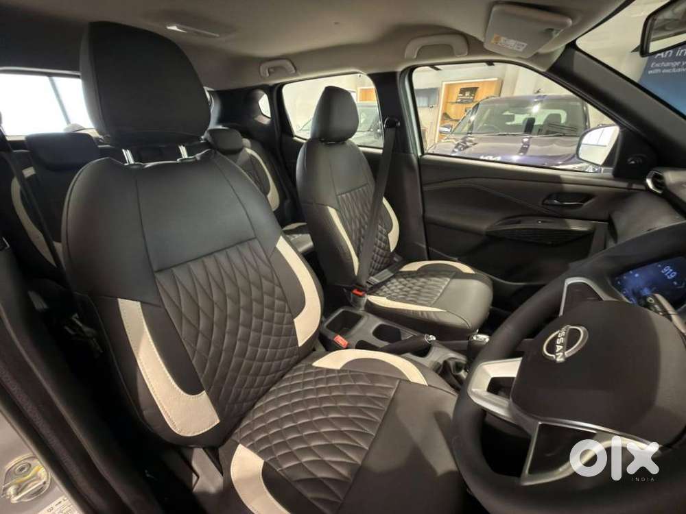 Nissan Magnite Kuro Edition Petrol Amt, 2025, Petrol