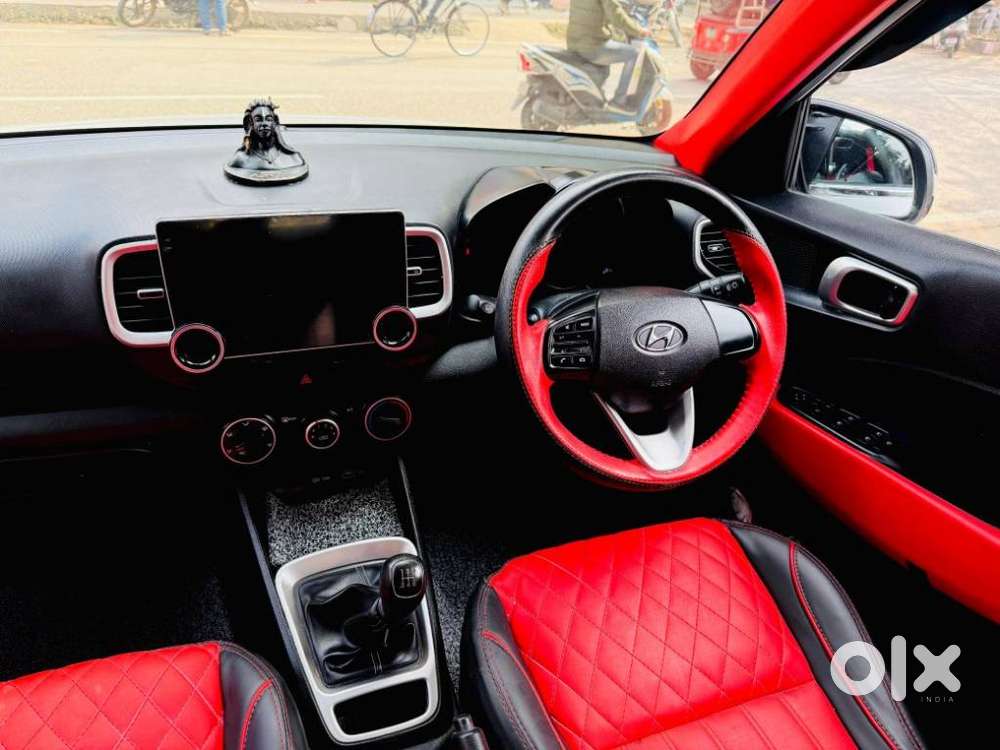 Hyundai Venue 1.2 S (o), 2022, Cng & Hybrids