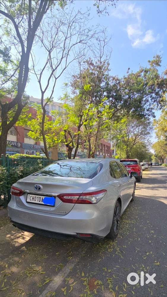 Toyota Camry Hybrid 2019