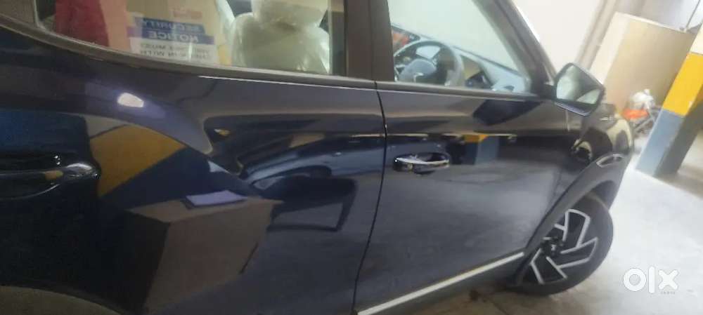 Mahindra Xuv 3xo Ax7 2024 November Petrol Well Maintained