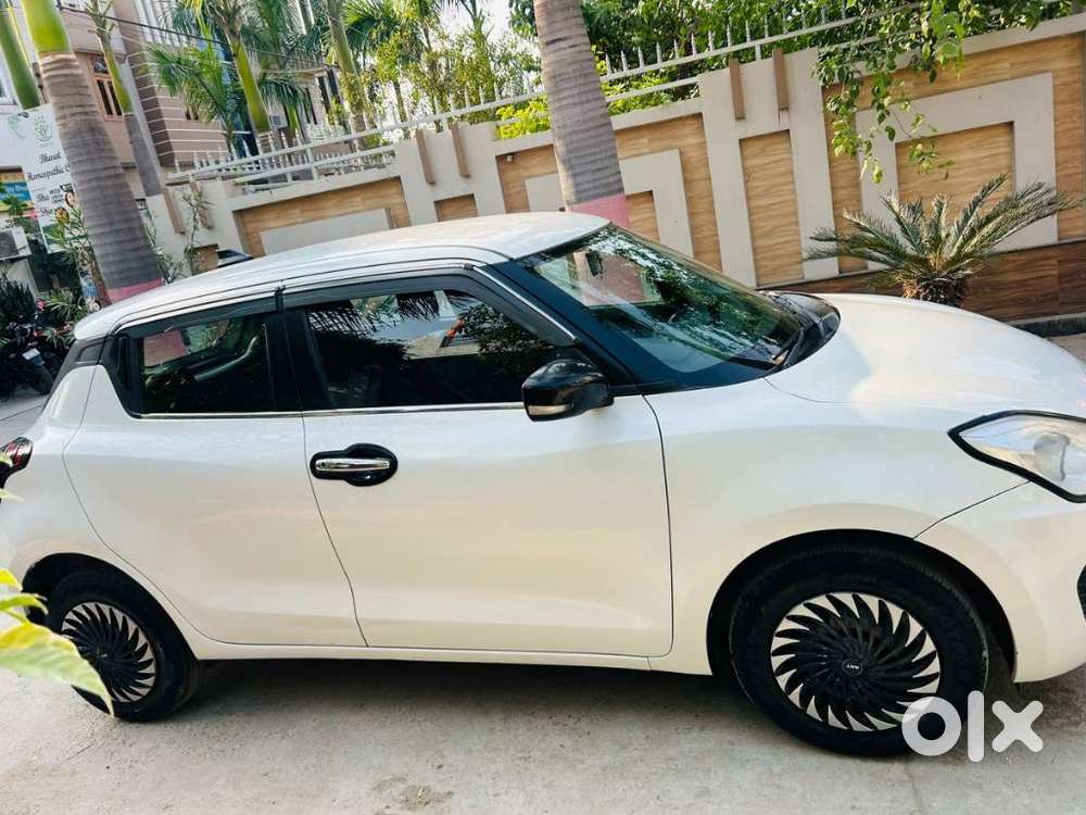 Maruti Suzuki Swift Vxi Optional, 2022, Petrol