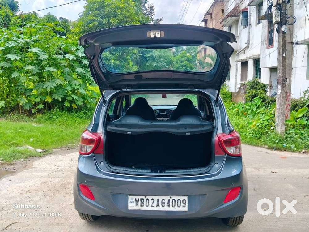 Hyundai Grand I10 Sportz, 2015, Petrol