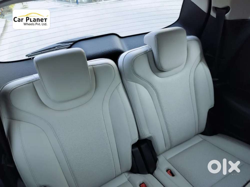 Mahindra Xuv700 2.2 Ax 7 Diesel At Luxury Pack Str Awd, 2022, Diesel