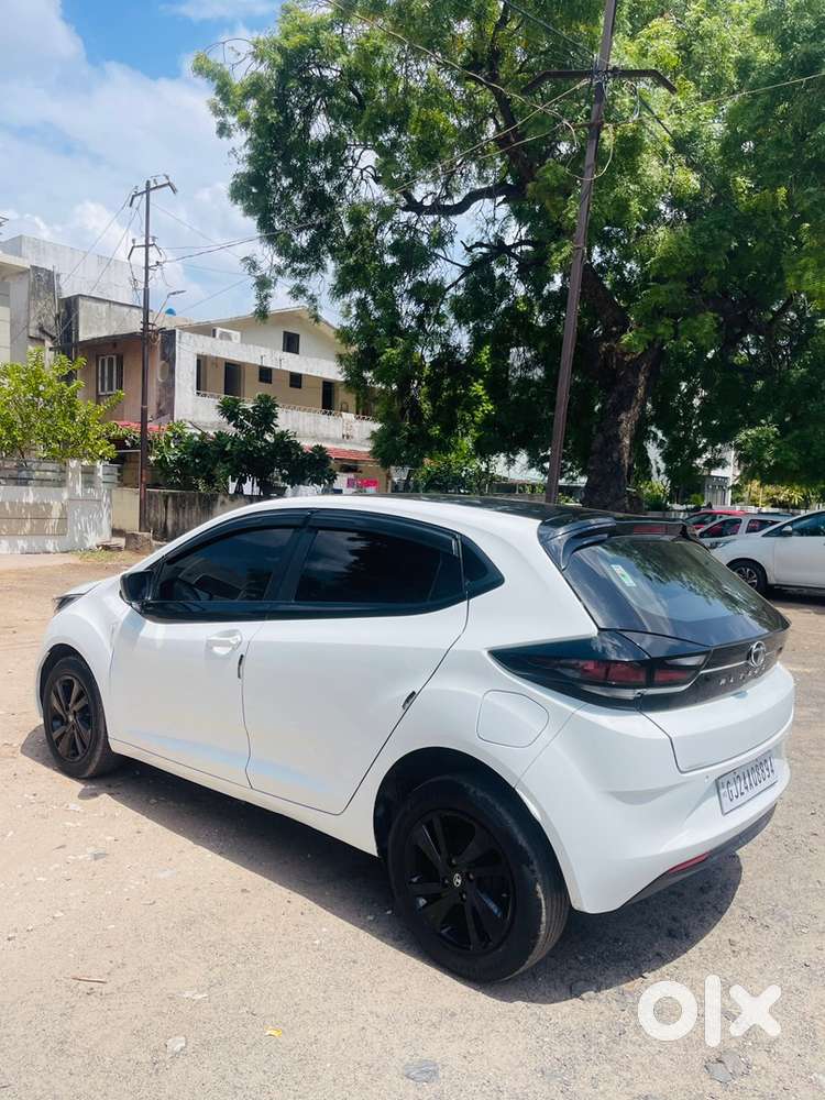 Tata Altroz Petrol 2023