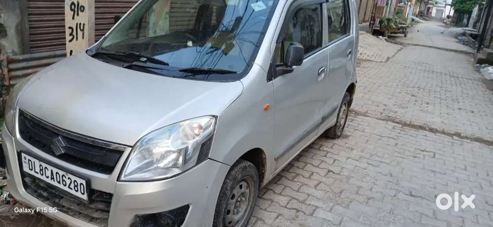 Company Fitted Cng,basetub, Stereo,,back Camra, All Okk Vehicle , Insu