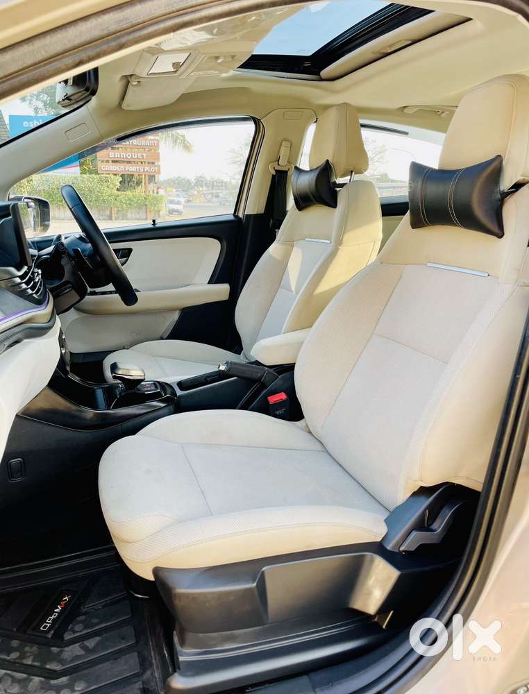 Tata Altroz Creative S, 2025, Petrol