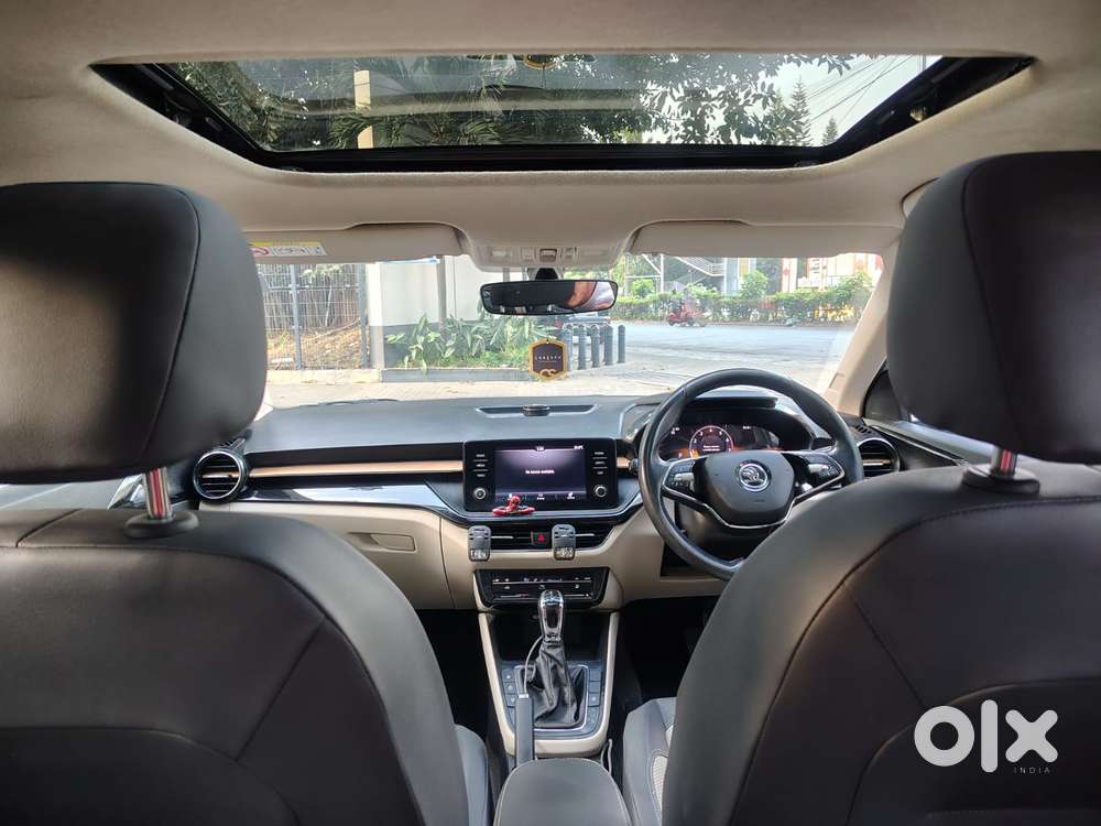 Skoda Slavia 1.0 Tsi Style, 2022, Petrol