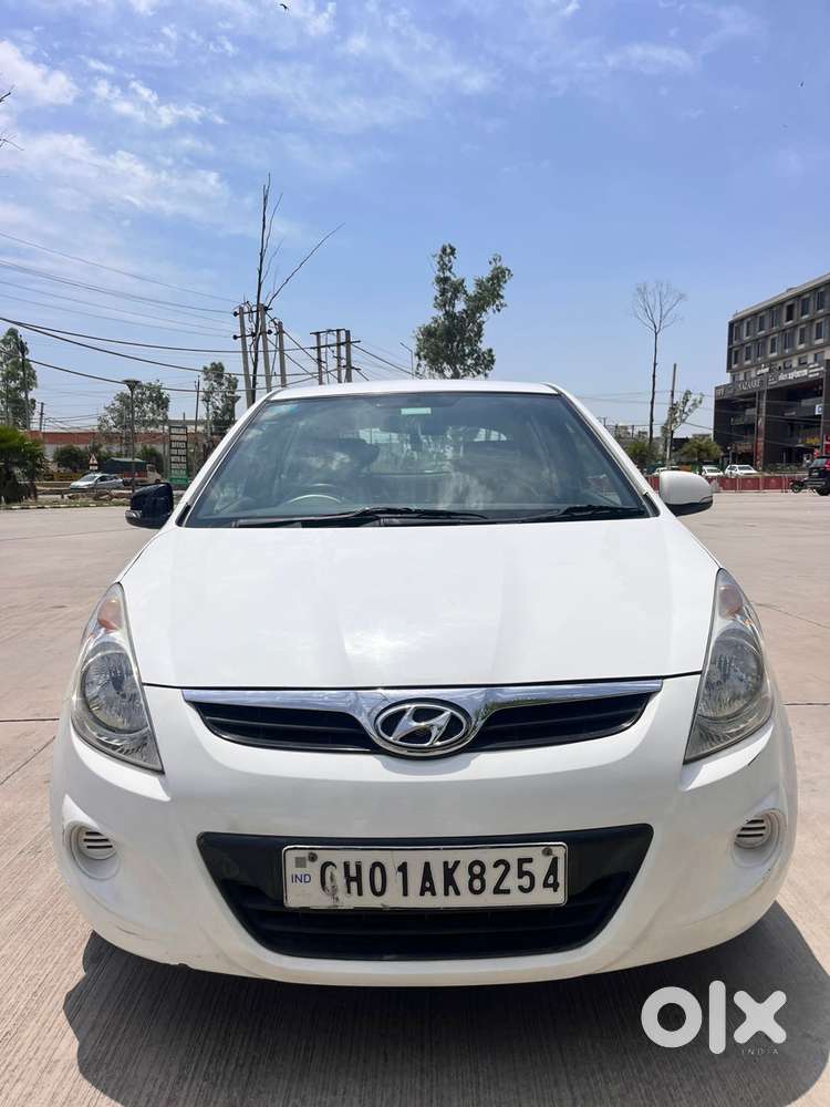 Hyundai I20 2010-2012 1.2 Sportz, 2011, Petrol