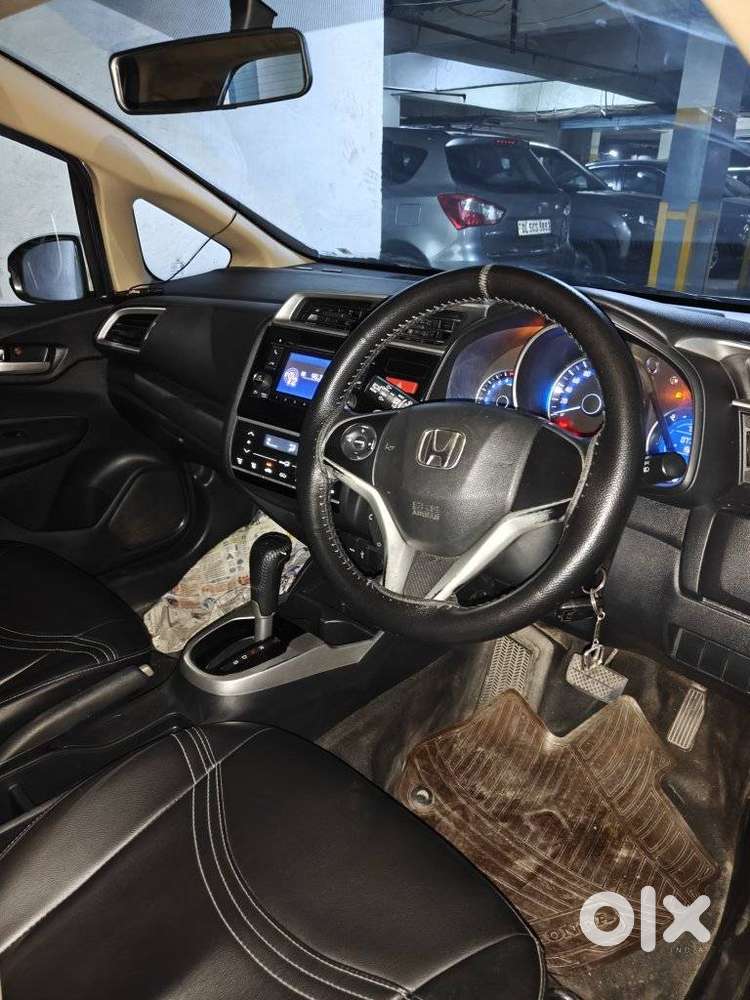 Honda Jazz V Automatic, 2016, Petrol