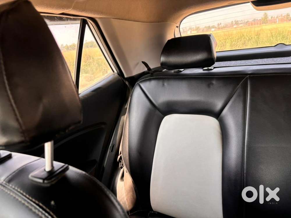 Hyundai Venue 2021 Diesel Showroom  Conditio