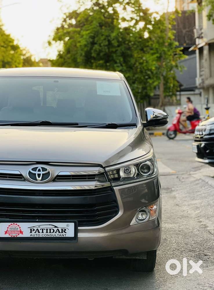 Toyota Innova Crysta 2.4 V 8 Str, 2018, Diesel