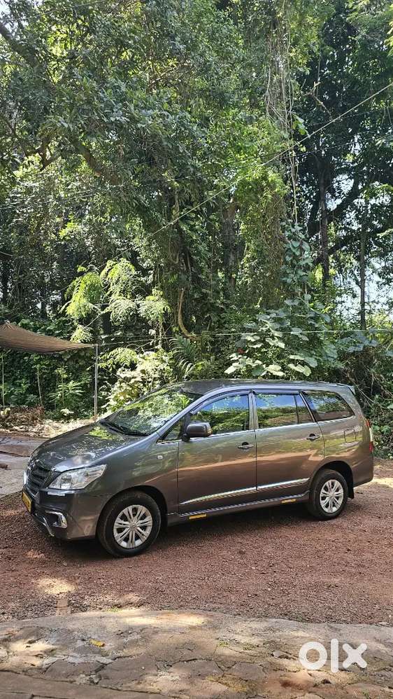 Innova 2012 Model Taxi Sevicle