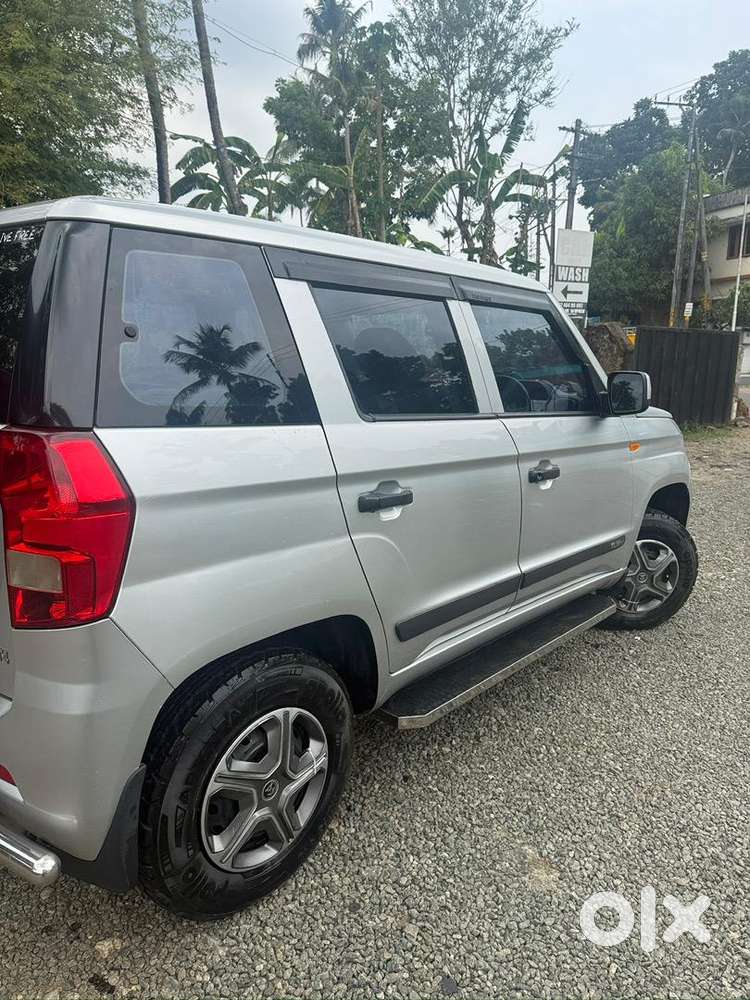 Mahindra Tuv 300 2016 Diesel Well Maintained