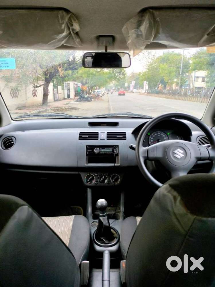 Maruti Suzuki Swift Dzire Lxi, 2011, Petrol