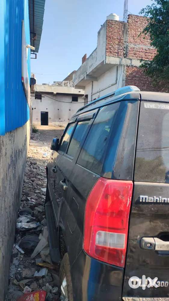 Mahindra Tuv 300 2016