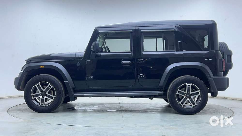 Mahindra Thar Roxx Mx5 Petrol At 2wd, 2025, Petrol