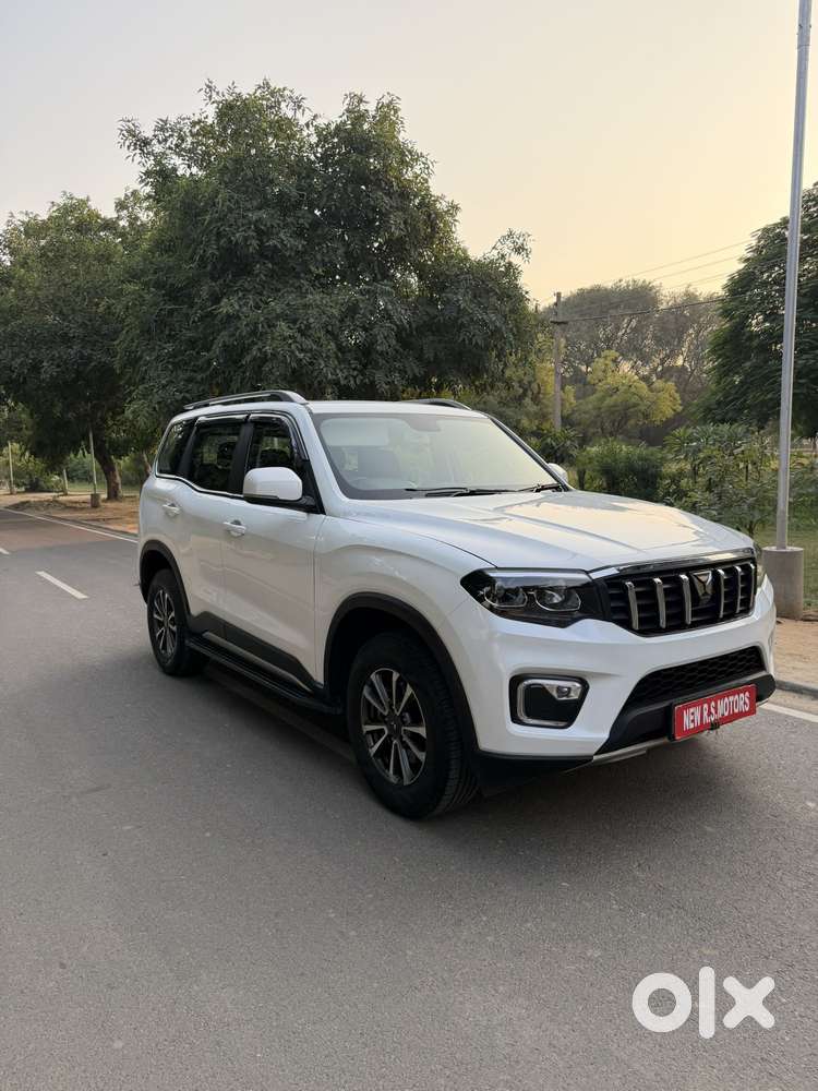 Mahindra Scorpio N Z8 Select Diesel At 2wd 7-seater, 2025, Diesel
