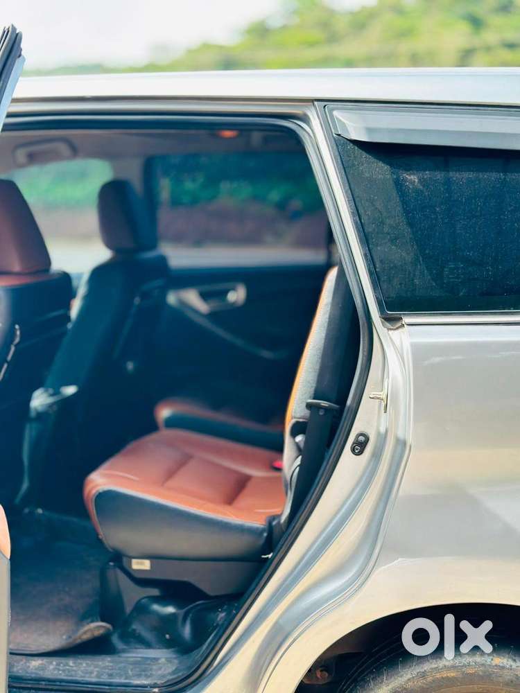 Toyota Innova Crysta 2.8z Automatic, 2018, Petrol